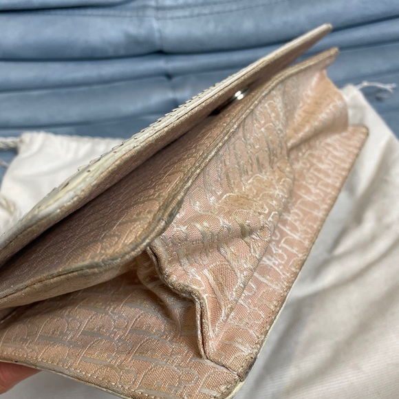 Sold-Authentic Christian Dior D'trick White & Pink Shoulder Bag - Picture 7 of 11